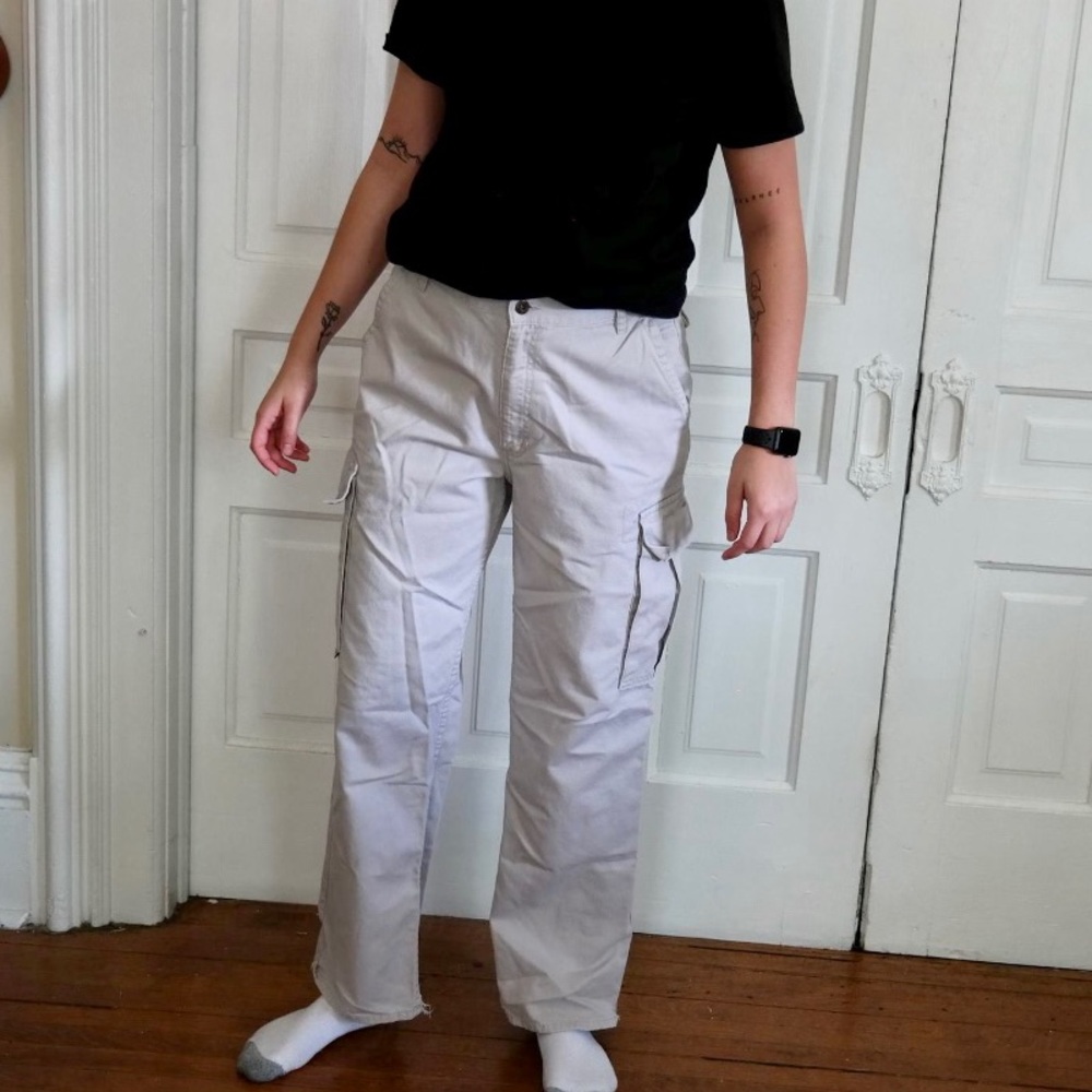 Tommy Jean Cargos 33x32